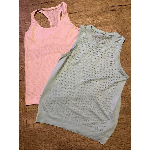Lululemon 2 tank swiftly tech bundle